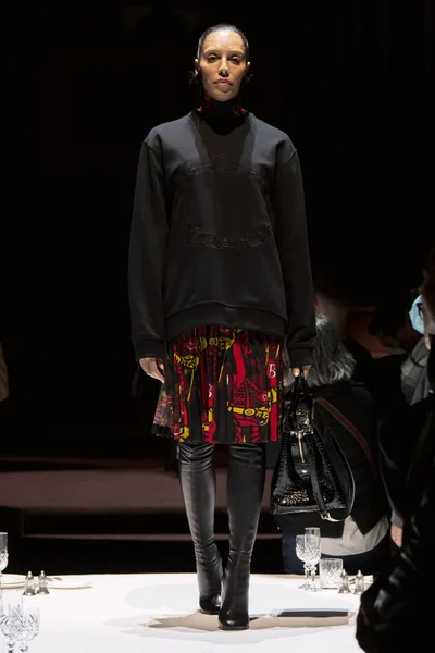 Look 23